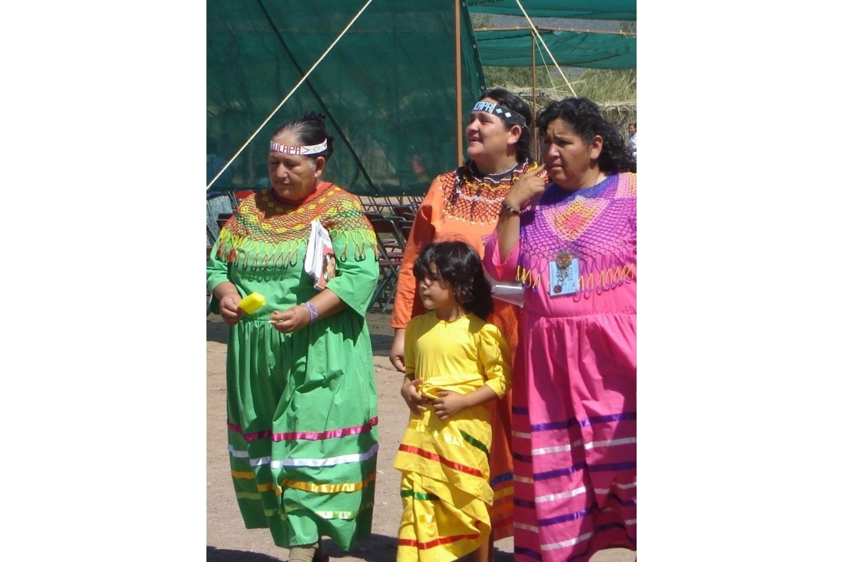 Mujeres cucapá de Baja California.
