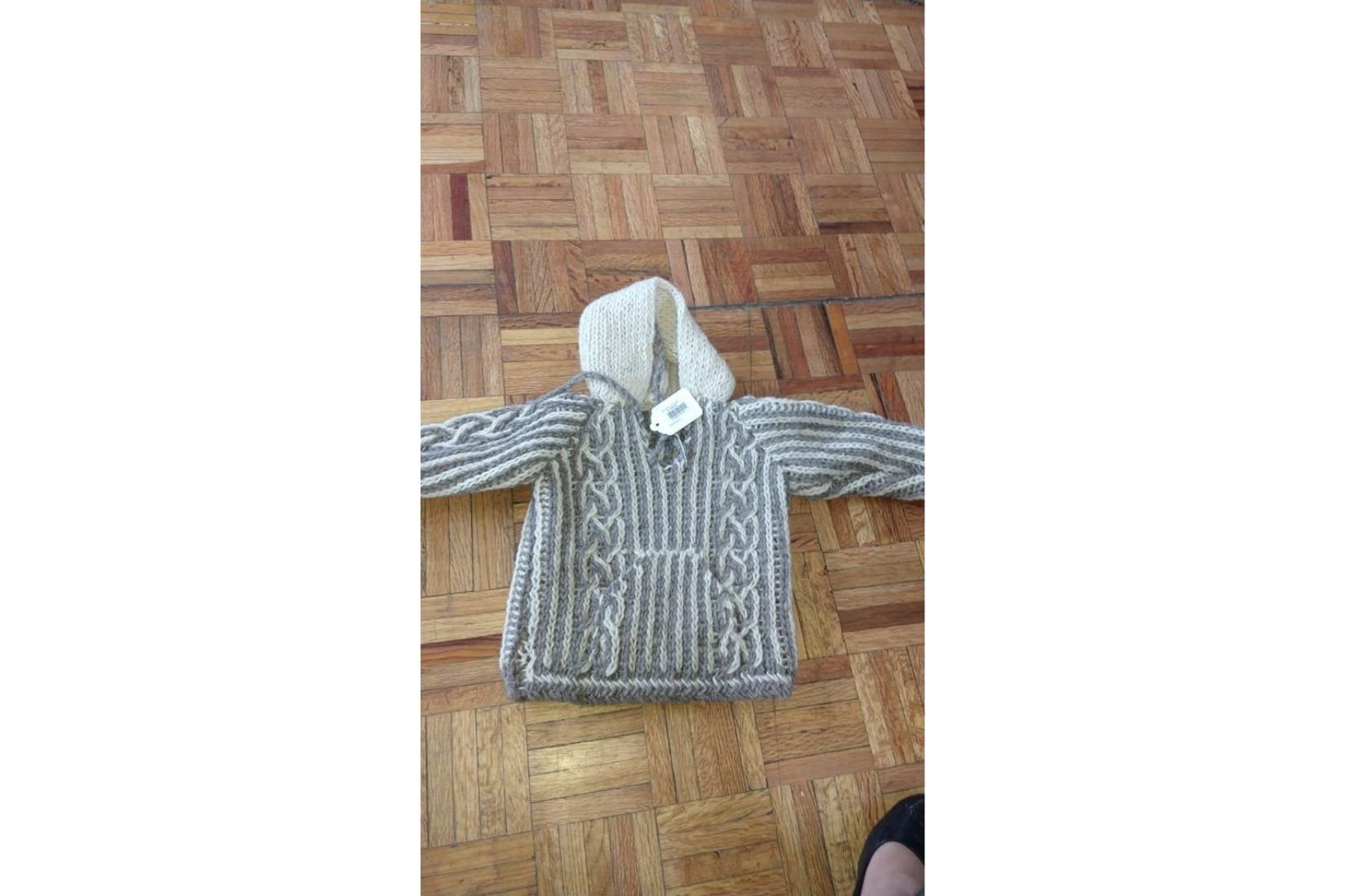 Suéter de lana. Artesanos de La Casa de las Artesanías. Gualupita, EdoMex. 2020.