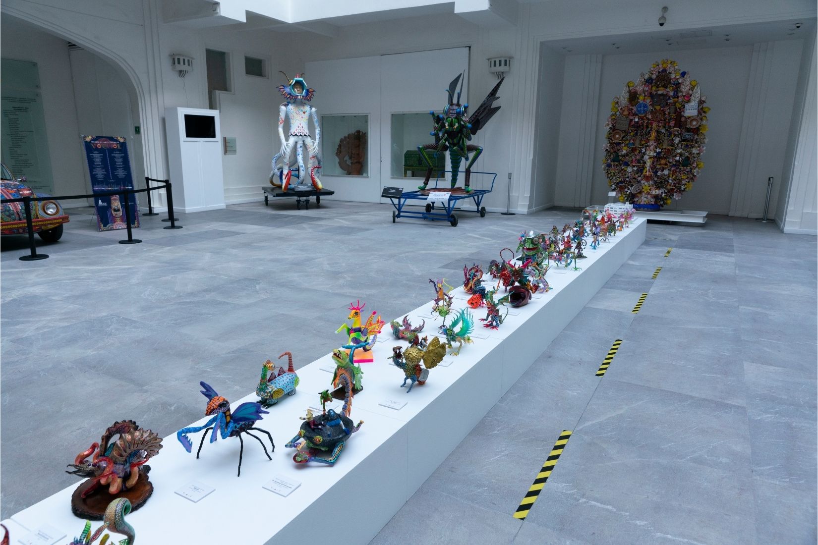 Desfile de mini alebrijes de papel y cartón en el Museo de Arte Popular. 2020. (Foto: EKV).