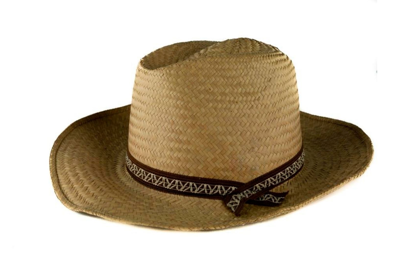 Sombrero de palma tejida natural. Artesano y procedencia desconocidos. Col. Populart. (Foto: EKV).