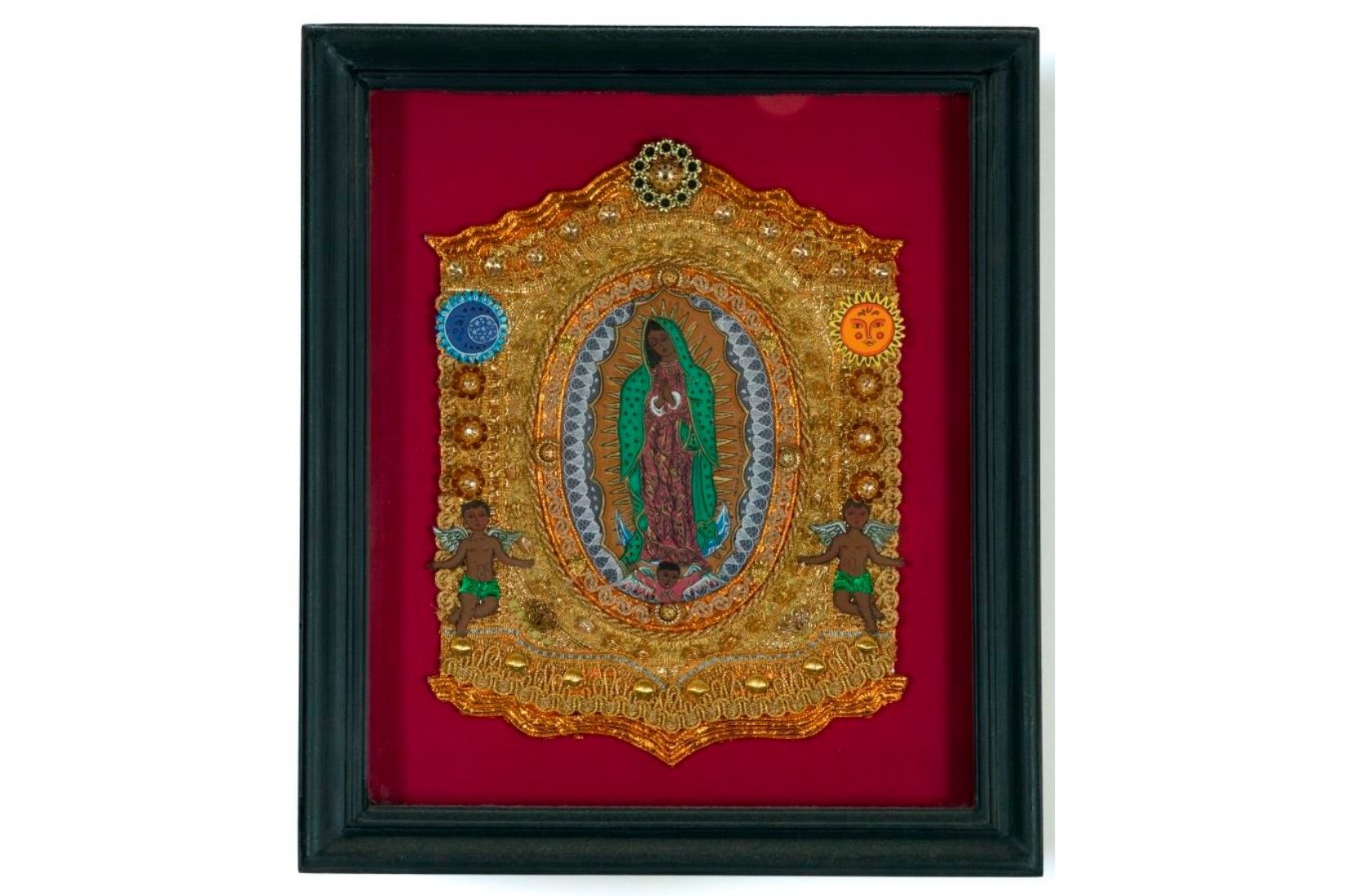Virgen de Guadalupe. Collage de papel y cartón. Artesano Pedro Ortega Lozano. Tláhuac, CDMX. Col. MAP. (Foto: EKV).