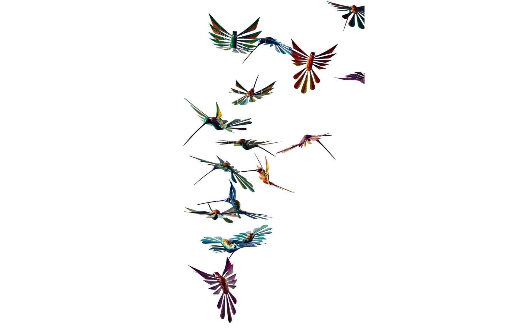 4. _CCO8920 colibrís. Madera de copal tallada y policromada. Medidas variables. Colección del autor Jacobo angelesy María angeles