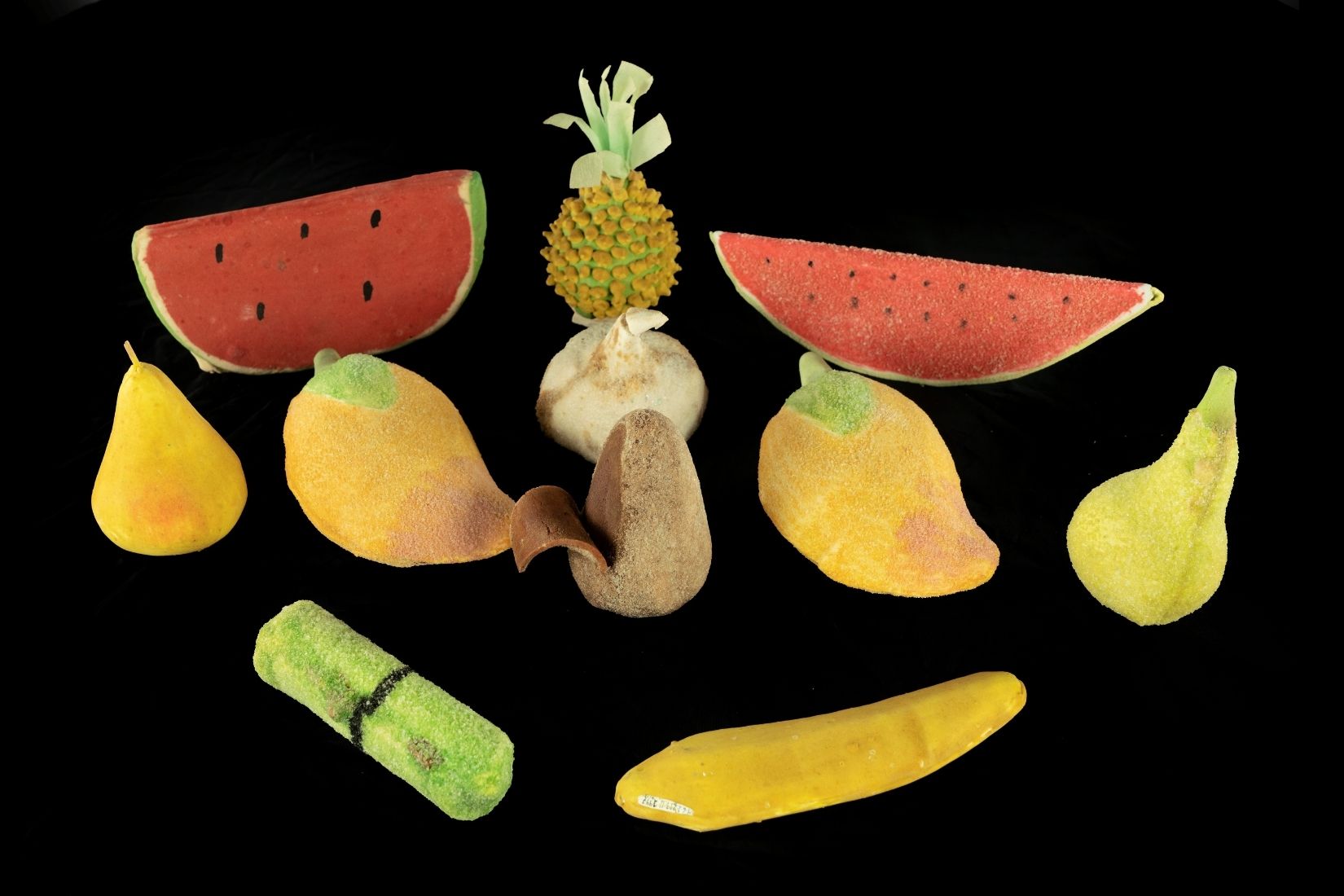 4.001947 Autor Desconocido - Título Frutas -Técnica Azúcar pintura vegetal - Rama Artesanal Alfeñique - Coleccionista Ma. Teresa Pomar Proc desc