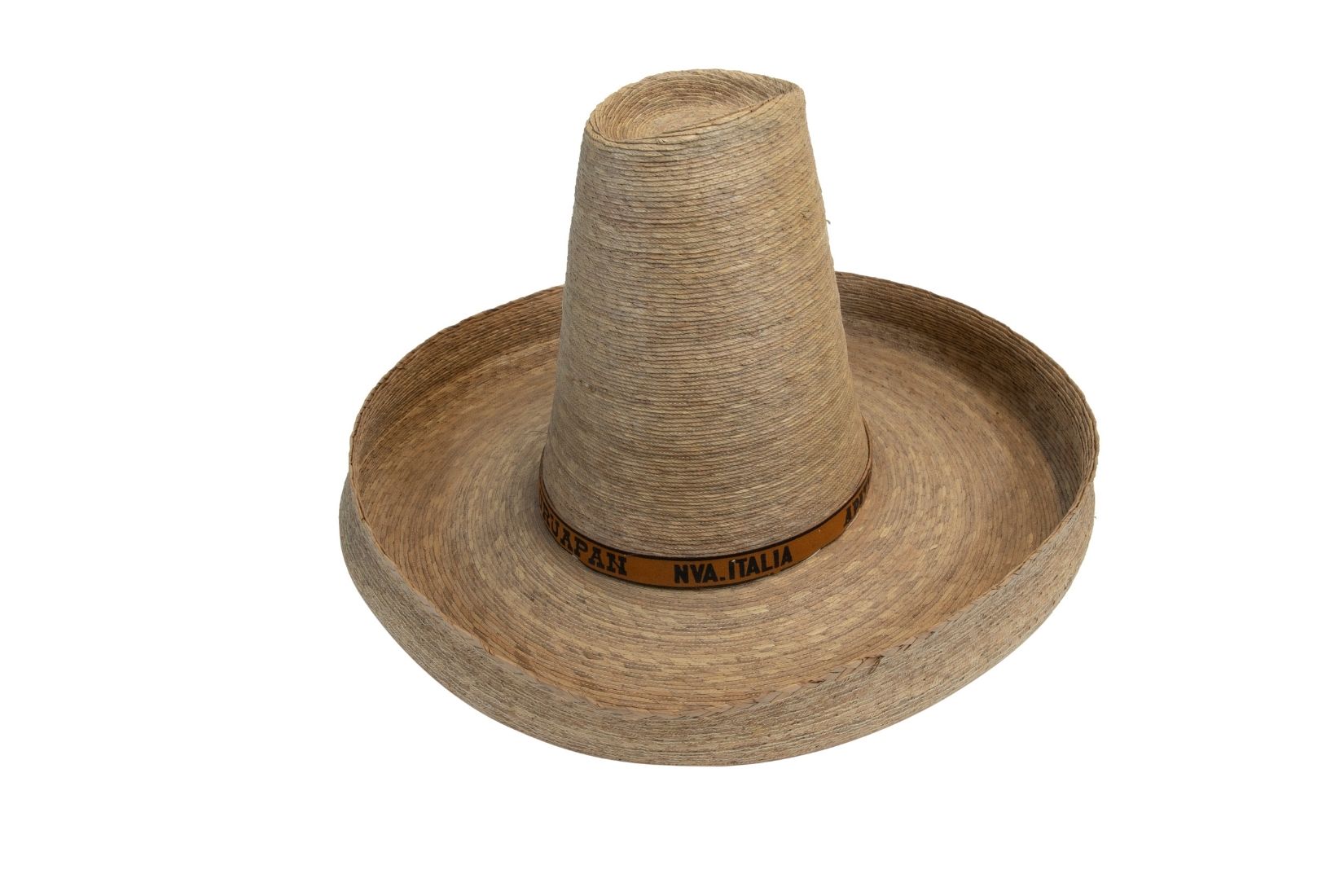 Sombrero de "Piloncillo". Palma tejida. Sahuayo, Mich. Col. Populart. (Foto: EKV).