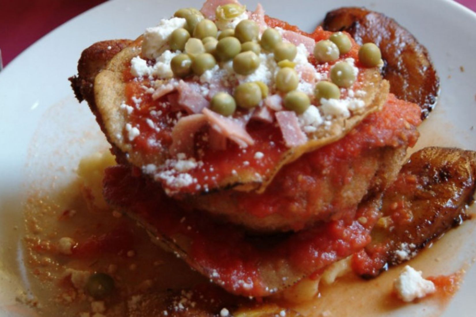 Huevos motuleños. (Foto_ Secretaría de Fomento Turístico de Yucatán)