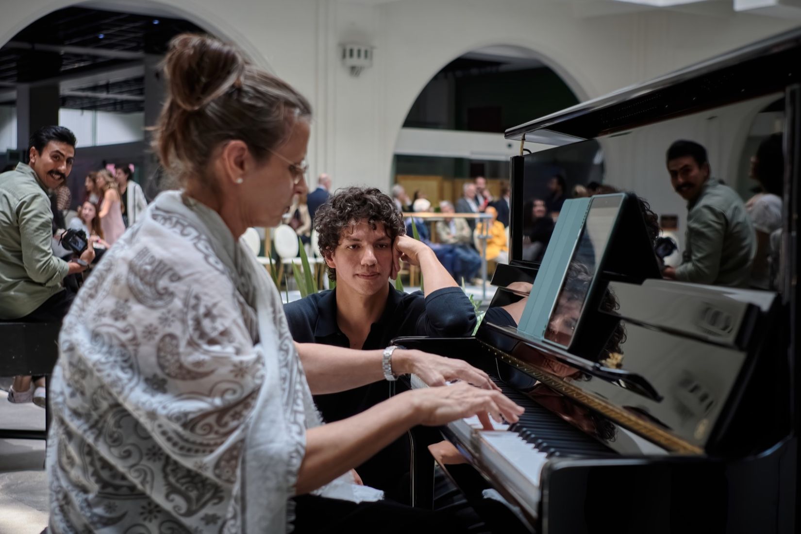 La pianista Elena Nikolenko e Isaac Hernández en Bailando por el arte popular. (Foto: Soul Arts Productions / Nath Martin).