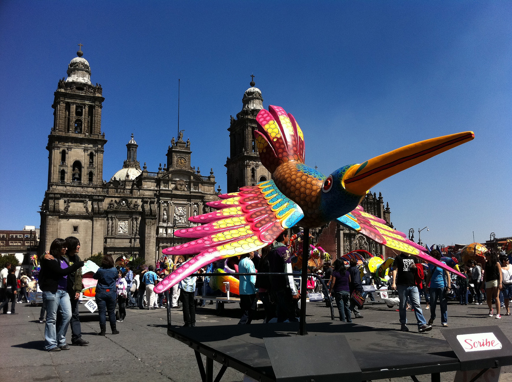 Alebrije Monumental en el Zócalo de la Ciudad de México. (Foto: MAP). 