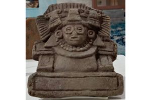 Tlaloc, dios de la lluvia. Andesita. Museo de Sitio de Cuicuilco. Foto Horacio Cadzsco.