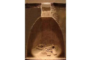 Reconstrucción de una sepultura. Museo de Sitio de Cuicuilco.