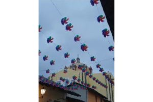 La niebla está a punto de envolver la noche.