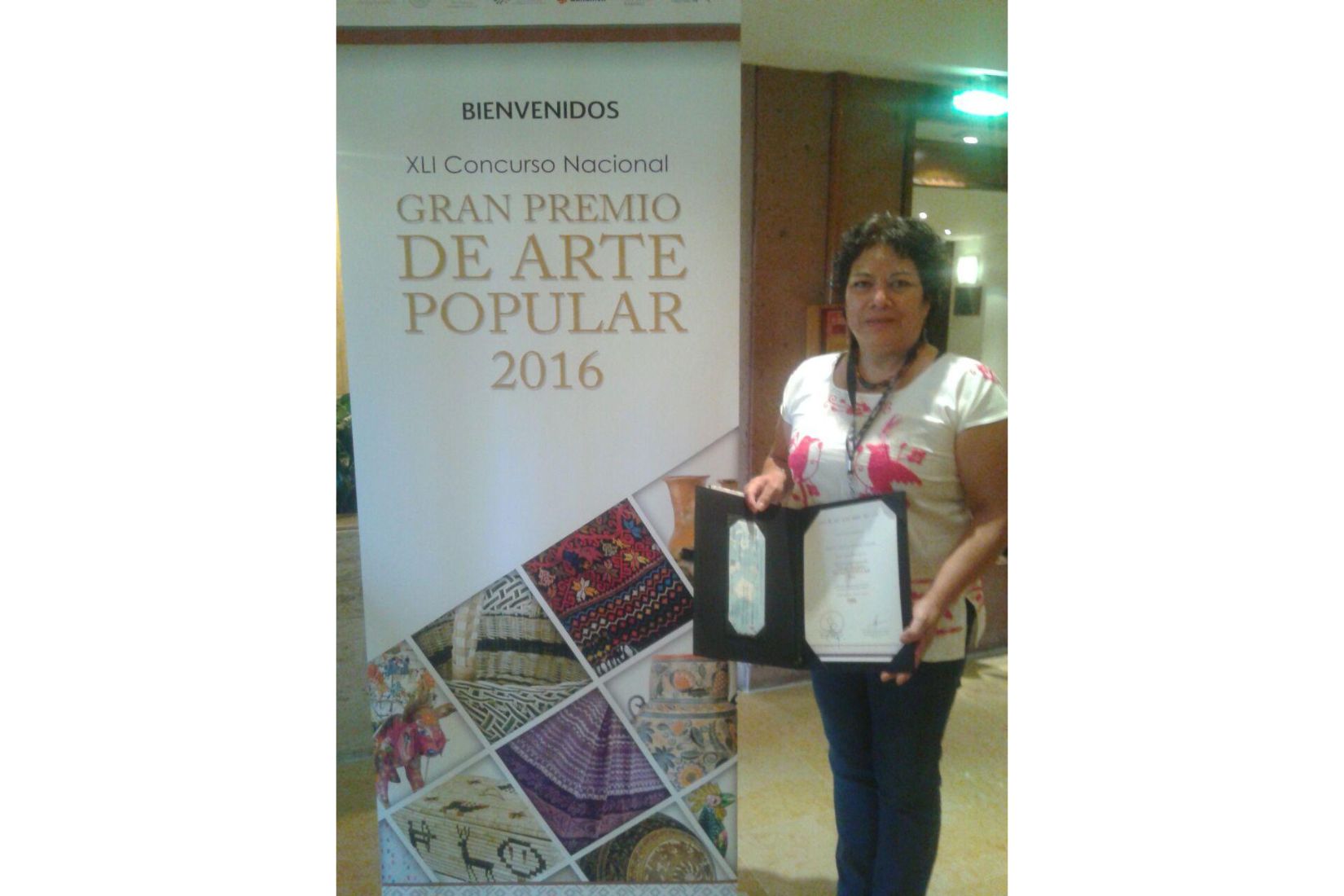 Martha Patricia Garcia en el XLI Concurso Nacional Gran Premio de Arte Popular 2016.